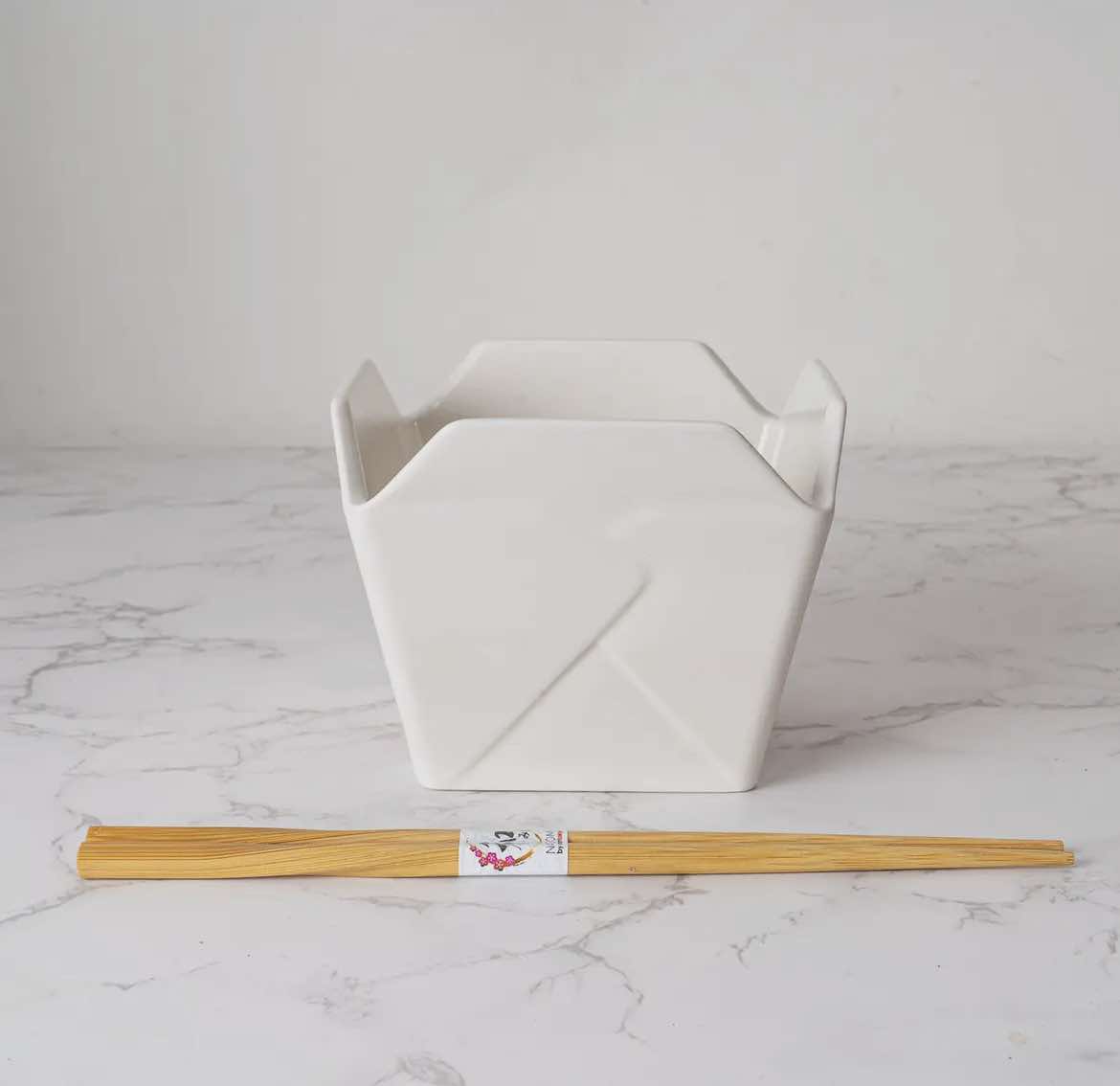 16oz 5"W X 4"H Takeout Box Serving Bowl with Chopsticks Lucky Cat