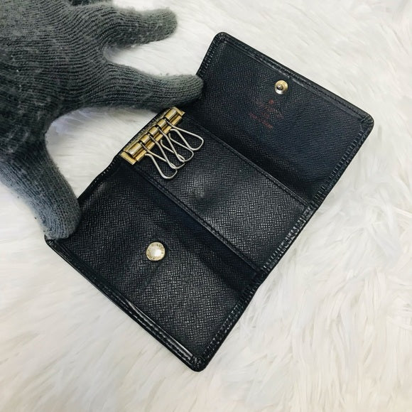 LOUIS VUITTON 4 KEY HOLDER/CASE EPI NOIR CA0022