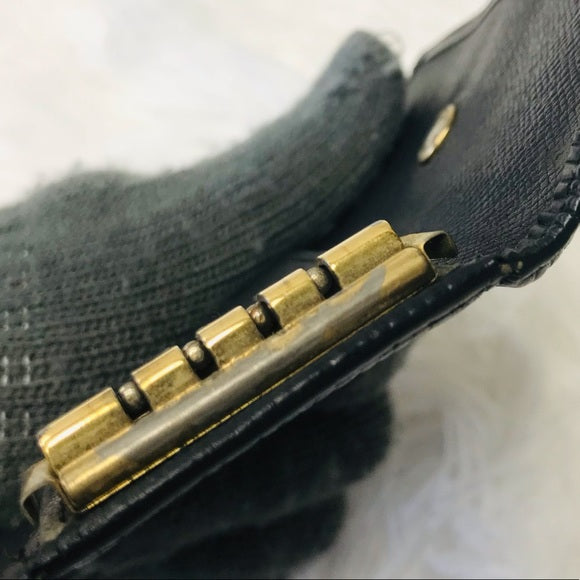 LOUIS VUITTON 4 KEY HOLDER/CASE EPI NOIR CA0022