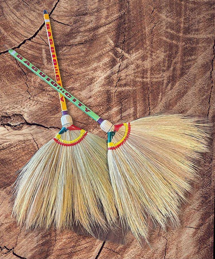 BROOM STICK ( WALIS TAMBO )