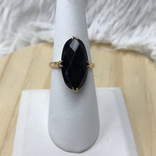 Load image into Gallery viewer, 18KT GOLD ONYX RING SIZE US 7.5 4.60 grams FIRM ON PRICE

