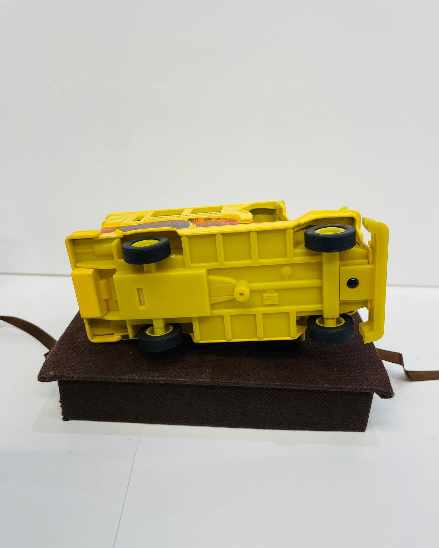 JEEPNEY TOY DIECAST MEDIUM