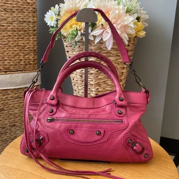 BALENCIAGA LEATHER SHOULDER BAG PINK/FUSCHIA