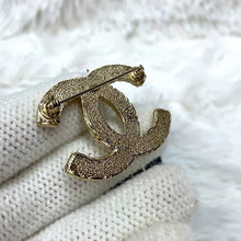 Load image into Gallery viewer, CHANEL CRYSTAL GOLD PLATED CC LOGO BROOCH EUC
