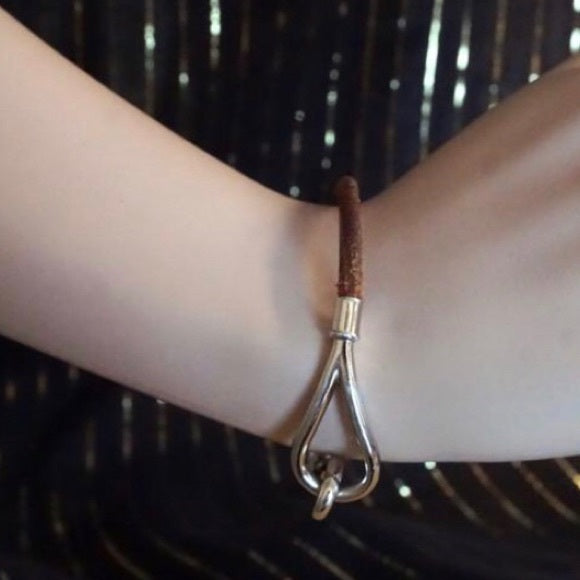 HERMES Single Tour Hook Leather Bracelet