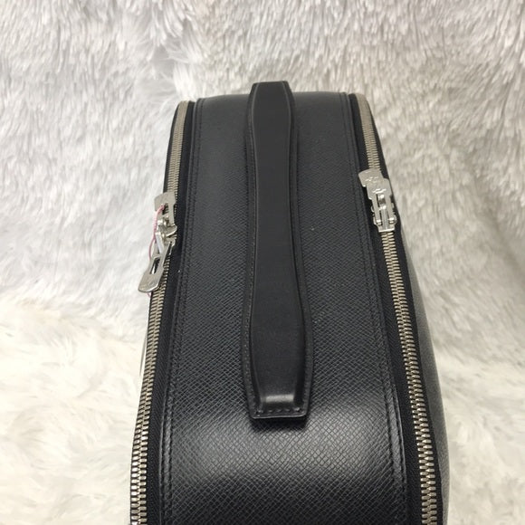 LOUIS VUITTON ODESSA BRIEFCASE TAIGA NOIR SP1010