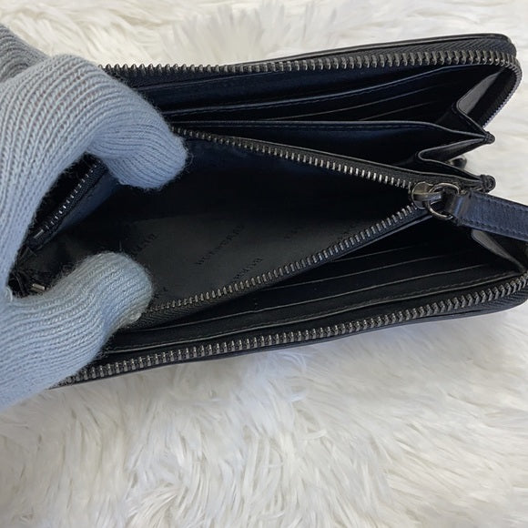 BURBERRY LONDON ZIP AROUND WALLET